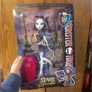 Monster High Scaris City of Frights Catrine DeMew Doll